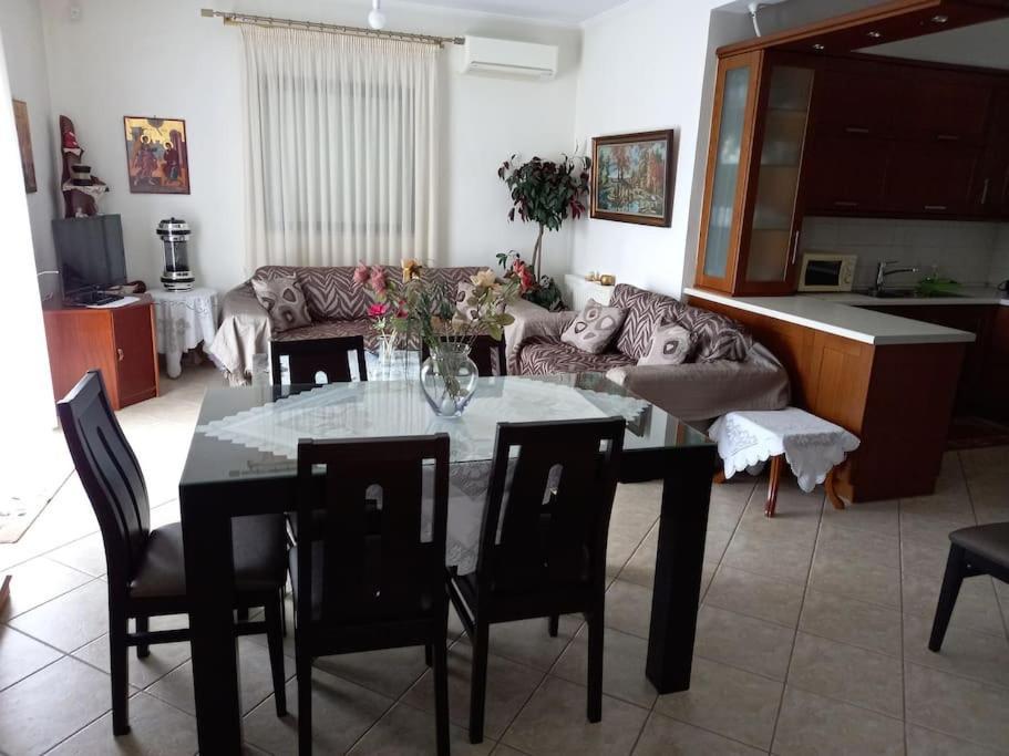 Trikki House Apartment